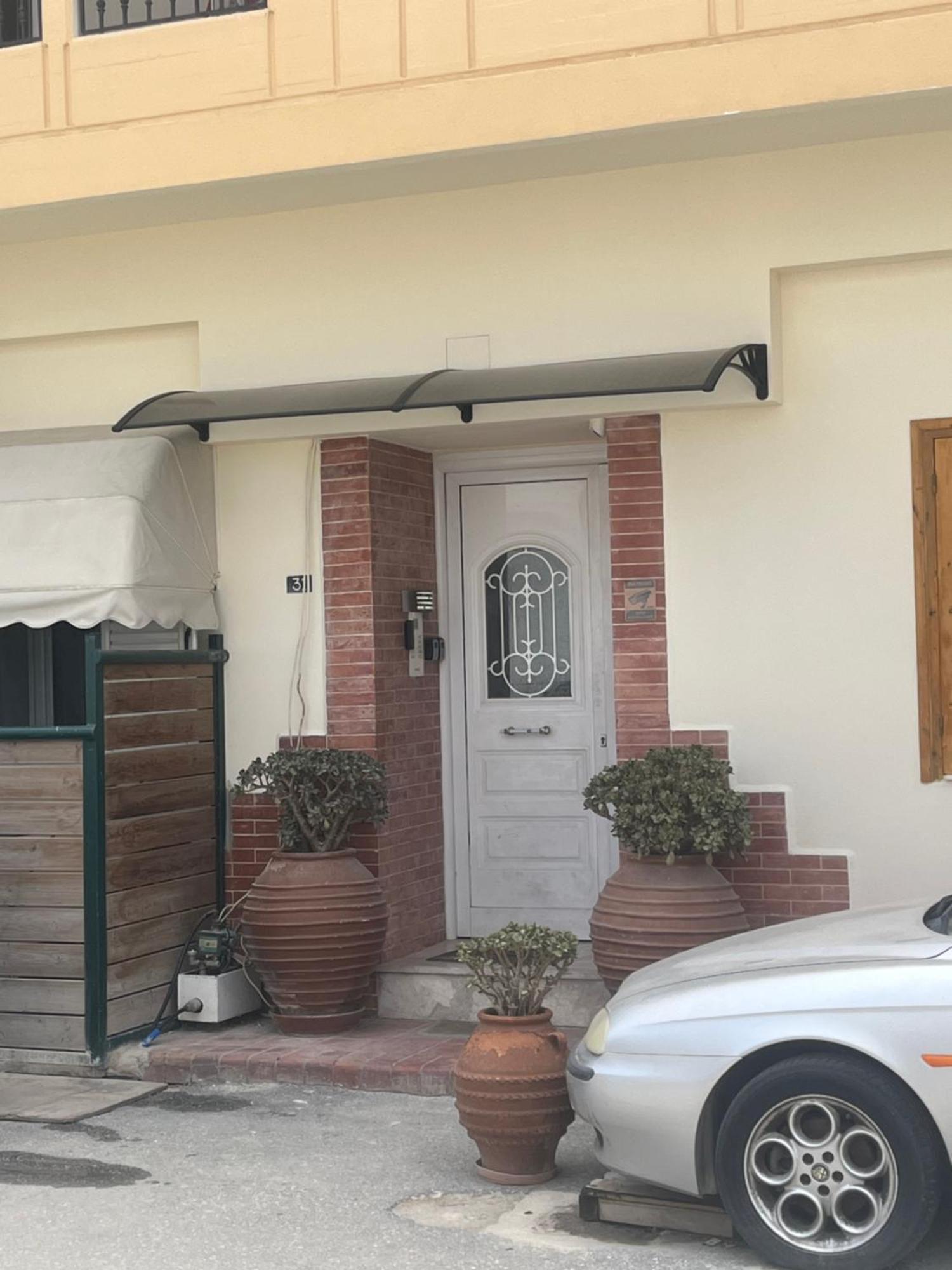 Safe & Cool Apartment Iraklio Exterior foto